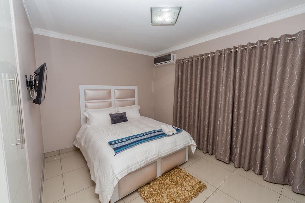 The Musafer Travel Lodge Pietermaritzburg Exterior foto