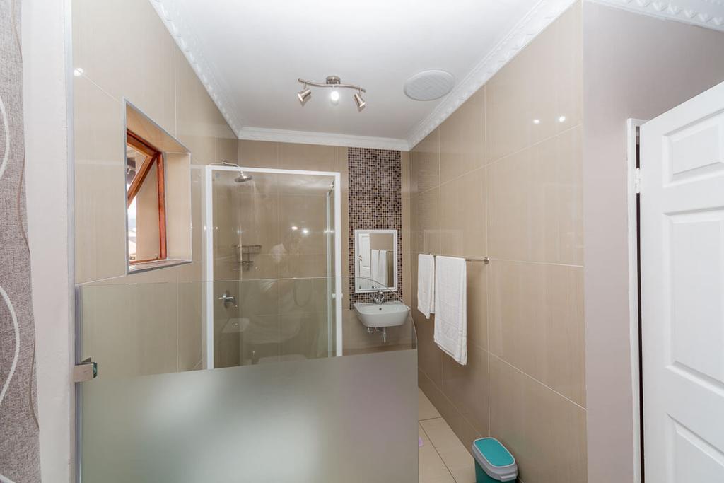 The Musafer Travel Lodge Pietermaritzburg Exterior foto