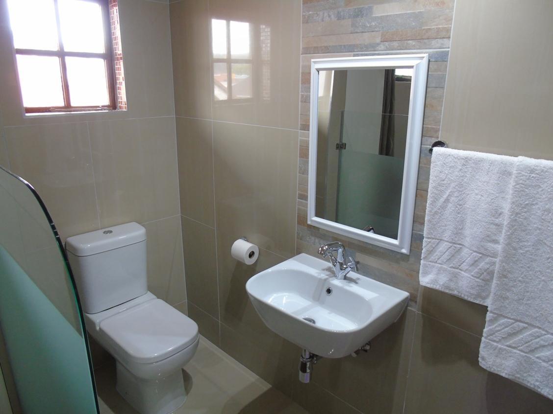 The Musafer Travel Lodge Pietermaritzburg Exterior foto